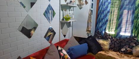 Chambre, 2 chambres, vue sur la ville | Salle de séjour