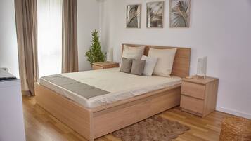 2 makuuhuonetta, silitysrauta/-lauta, ilmainen Wi-Fi, vuodevaatteet