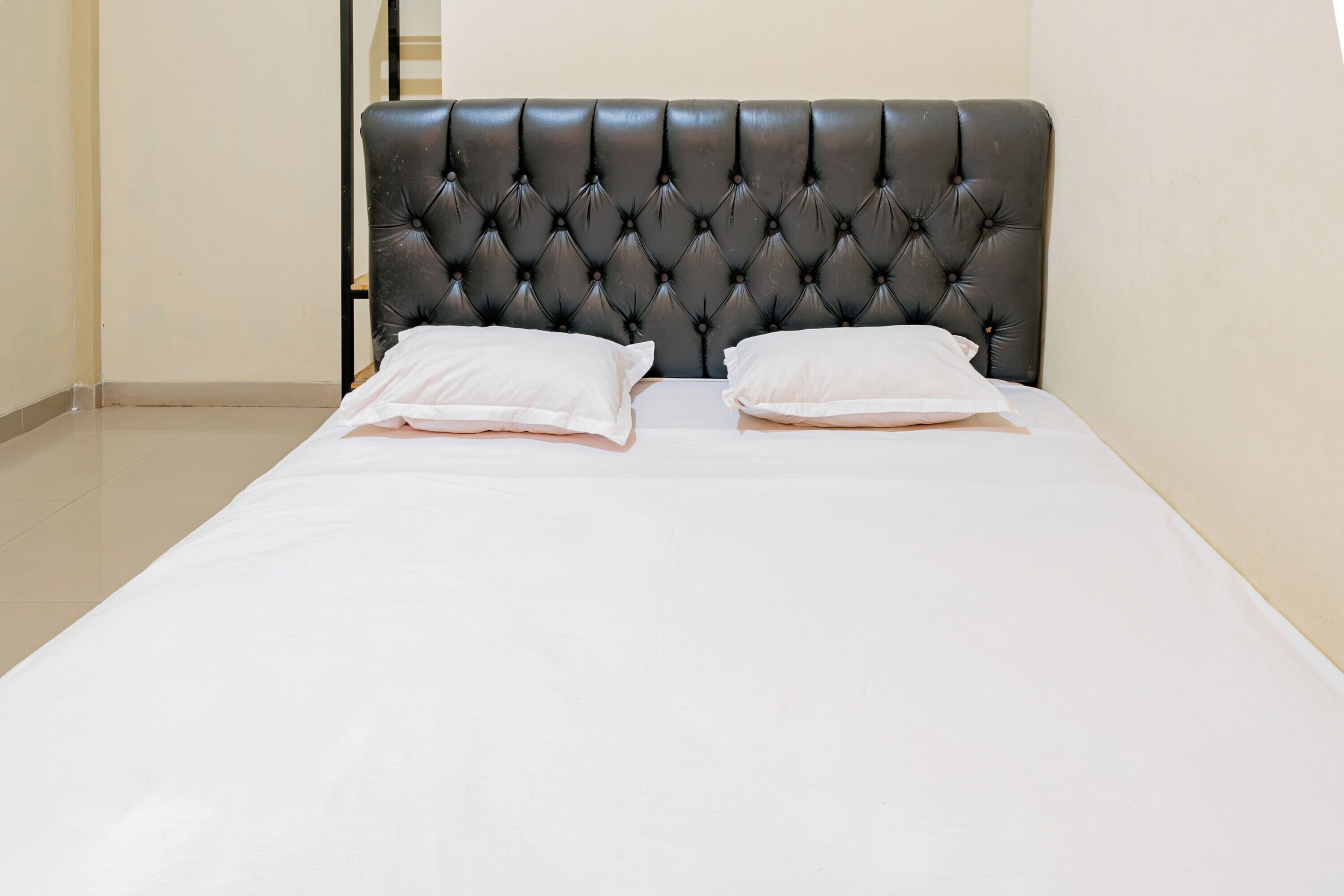 Habitación doble Deluxe | Escritorio, espacio para trabajar con laptop y ropa de cama 