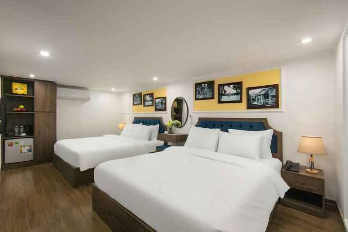 Frigobar, cofres nos quartos, escrivaninha