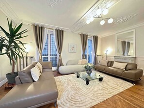 Télévision, espaces bureaux