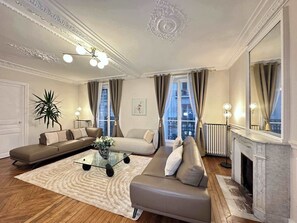 Télévision, espaces bureaux