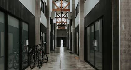 Central Devonport Loft- A/C Near Ocean & CBD