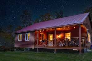Exterior - Cozy Cabin in Stratton Mountain & Mount Snow 10min (Stratton)