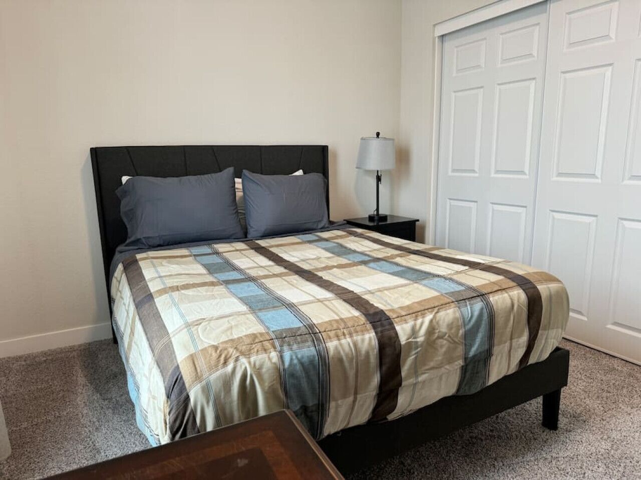 4 間睡房、書桌、熨斗/熨衫板、Wi-Fi