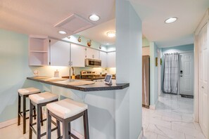 Private kitchen - Waterfront Inverness Retreat w/ 3 Boat Ramps (Inverness)