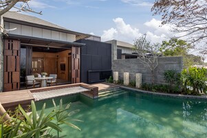 Private pool