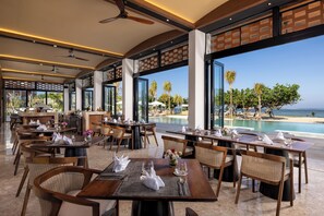 Restaurant - Sumitra Luxury Villas & Resort by Pramana (Denpasar)