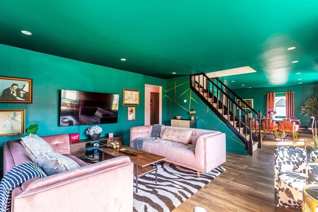 9BD | Hot Tub | Sauna | Steam Room | Chuchis Inn