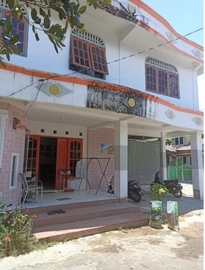 Front of property - Hotel O Homestay OrangeNearNagoya Hill Shopping Mall (Batam)