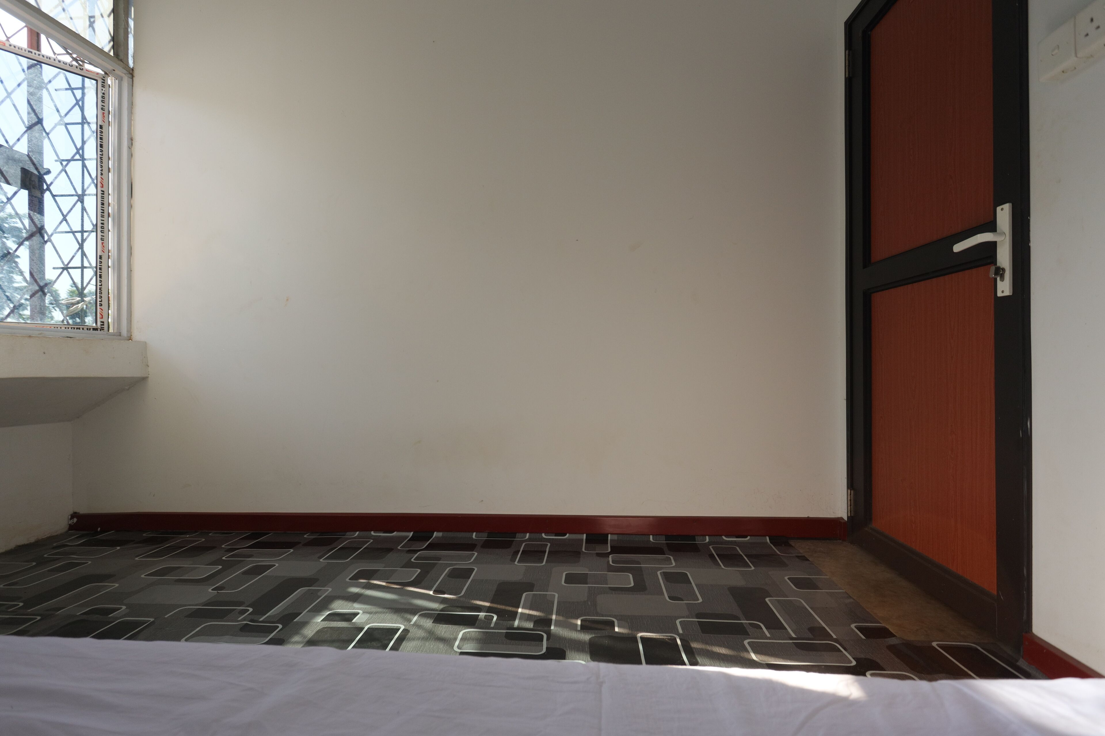 economy single room | bed sheets