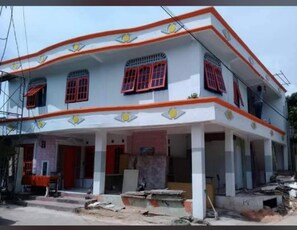 ด้านหน้าที่พัก