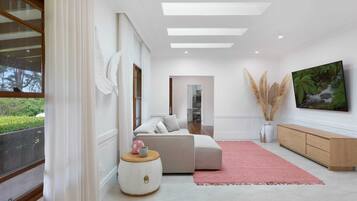 TV, fireplace, stereo, offices