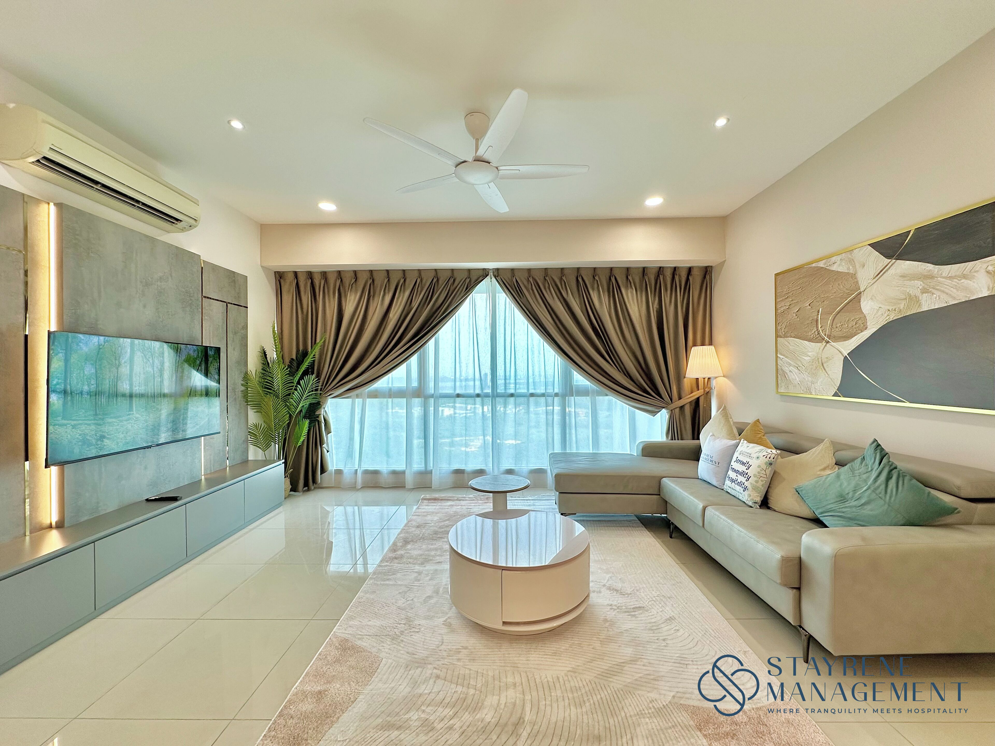 Design Apartment, 3 Bedrooms, Non Smoking | Living area