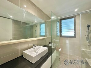 Bathroom - Iskandar Residences By Stayrene (Iskandar Puteri)