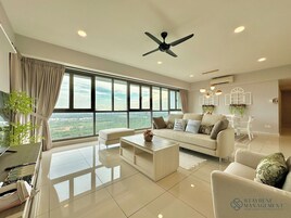 Family Apartment, 4 Bedrooms, Bathtub | Living area | 42-inch Smart TV with cable channels, Netflix, streaming services