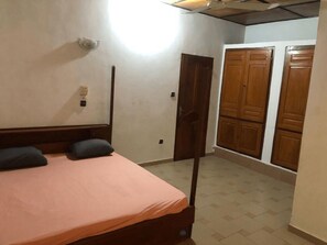 Villa, 3 Bedrooms, Accessible, Smoking - Guest House In Benin (Abomey-Calavi)