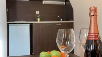 Apartment, 1 Bedroom, Balcony | Interior