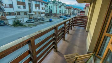 Apartment, 1 Bedroom, Balcony | Property grounds
