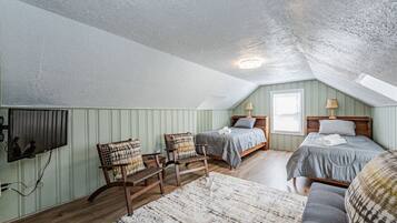 3 habitaciones, escritorio, tabla de planchar con plancha y wifi gratis