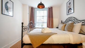 2 bedrooms, individually decorated, individually furnished, desk