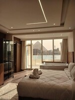 Suite estudio de lujo | Bañera de hidromasaje