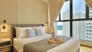 Design Apartment, Multiple Beds, Non Smoking | Free WiFi, bed sheets