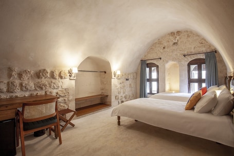 Comfort Twin Room, 2 Single Beds. Hakki Bey Konagi