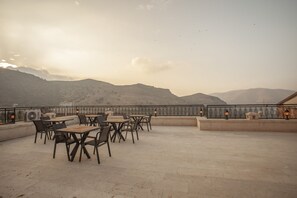 Deluxe Suite | Terrace/patio