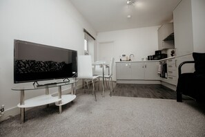 Dining - Elthorne Luxury Apartments  EL2 (Greater London)