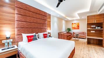 Premium Double Room | 1 bedroom, premium bedding, in-room safe, desk
