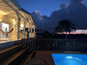 Pool - Belle Villa Neuve à Sainte Anne (Sainte-Anne)