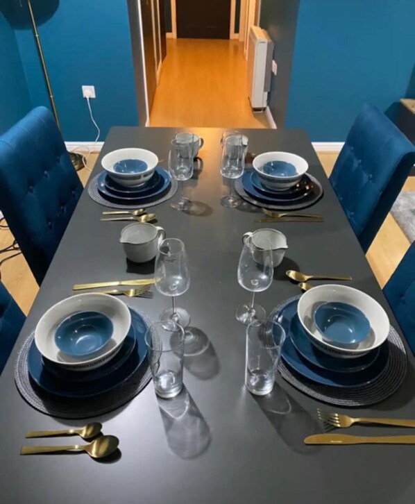 Dining - Beautiful 2-bed Apartment in Leeds (Leeds)