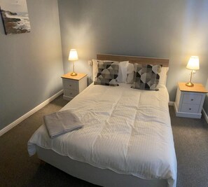 Apartment | 2 bedrooms, free WiFi, bed sheets