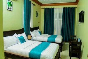 Deluxe Double Room | Desk, laptop workspace, free WiFi