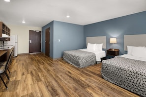 Suite, 2 camas Queen size, con acceso para personas discapacitadas, para no fumadores | Escritorio, espacio para trabajar con laptop y wifi gratis