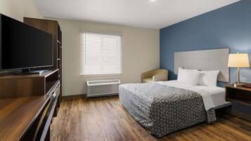 Desk, laptop workspace, free WiFi, bed sheets