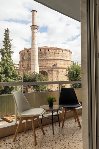 Houseloft Rotunda Escape