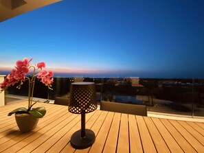 Outdoor dining - Luxurous appartment with stunning views of the golfcourse and sea  (Orihuela Costa)