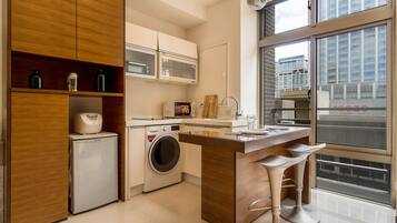 Fridge, microwave, oven, stovetop