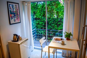 Coffres-forts dans les chambres, Wi-Fi gratuit, draps fournis