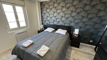 5 Schlafzimmer, Bügeleisen/Bügelbrett, Reisekinderbett, WLAN