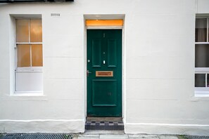 Exterior detail - Stylish 2BR near Liverpool Street - City of London (London)