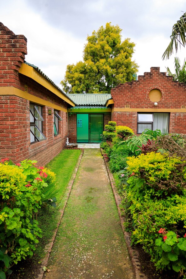 Exterior - Samukele guest house (Harare)