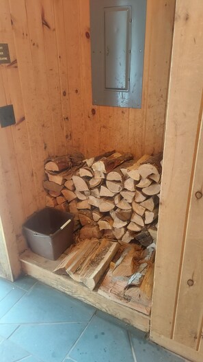 Interior - Whistlepunk 21 Great Family Retreat - Lower Level, Ski in / out (Dunmore)