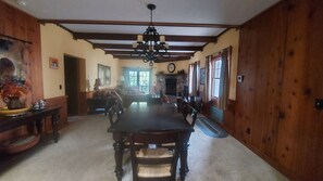 Dining - Whistlepunk 21 Great Family Retreat - Lower Level, Ski in / out (Dunmore)