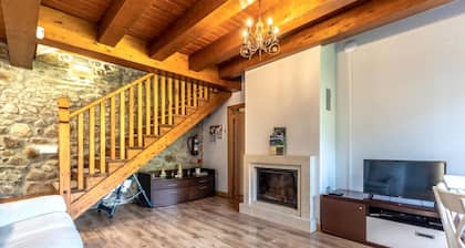 Quiet house in Otañes, near beaches, hiking, WIFI, free parking