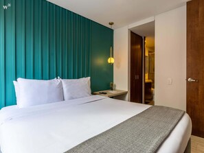 2 chambres, fer et planche à repasser, Wi-Fi, draps fournis