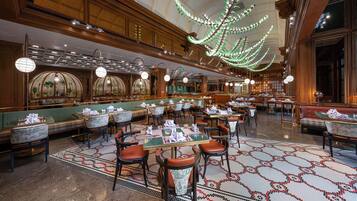 تناول الطعام