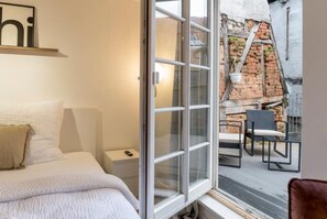 1 habitación, tabla de planchar con plancha, wifi y ropa de cama 